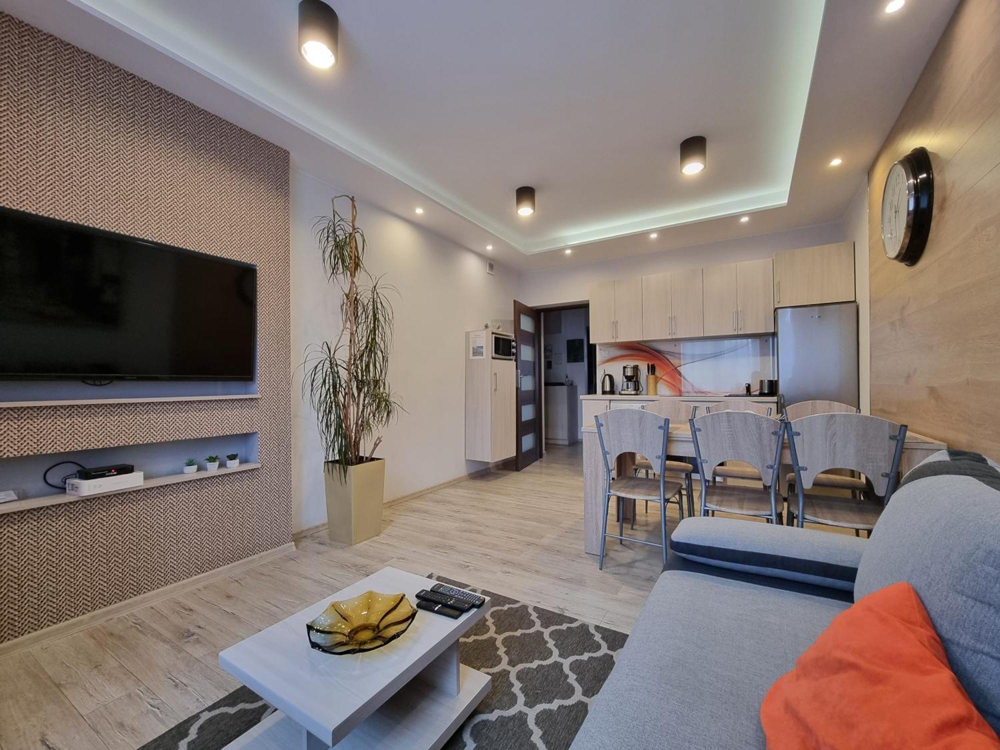 Апартаменты Q Apart Zachodnia - Trzy Pokoje, Manufaktura, Parking, Fv Лодзь Экстерьер фото